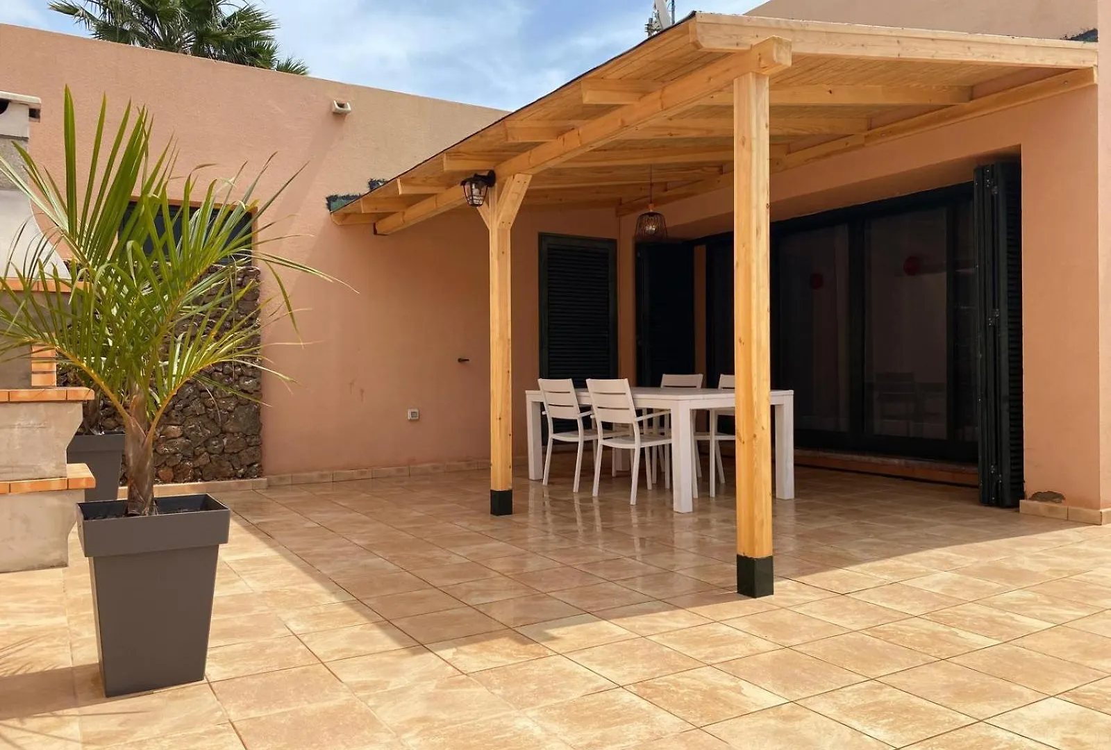 Anahi Homes Corralejo - Villa Codeso 1 contacts